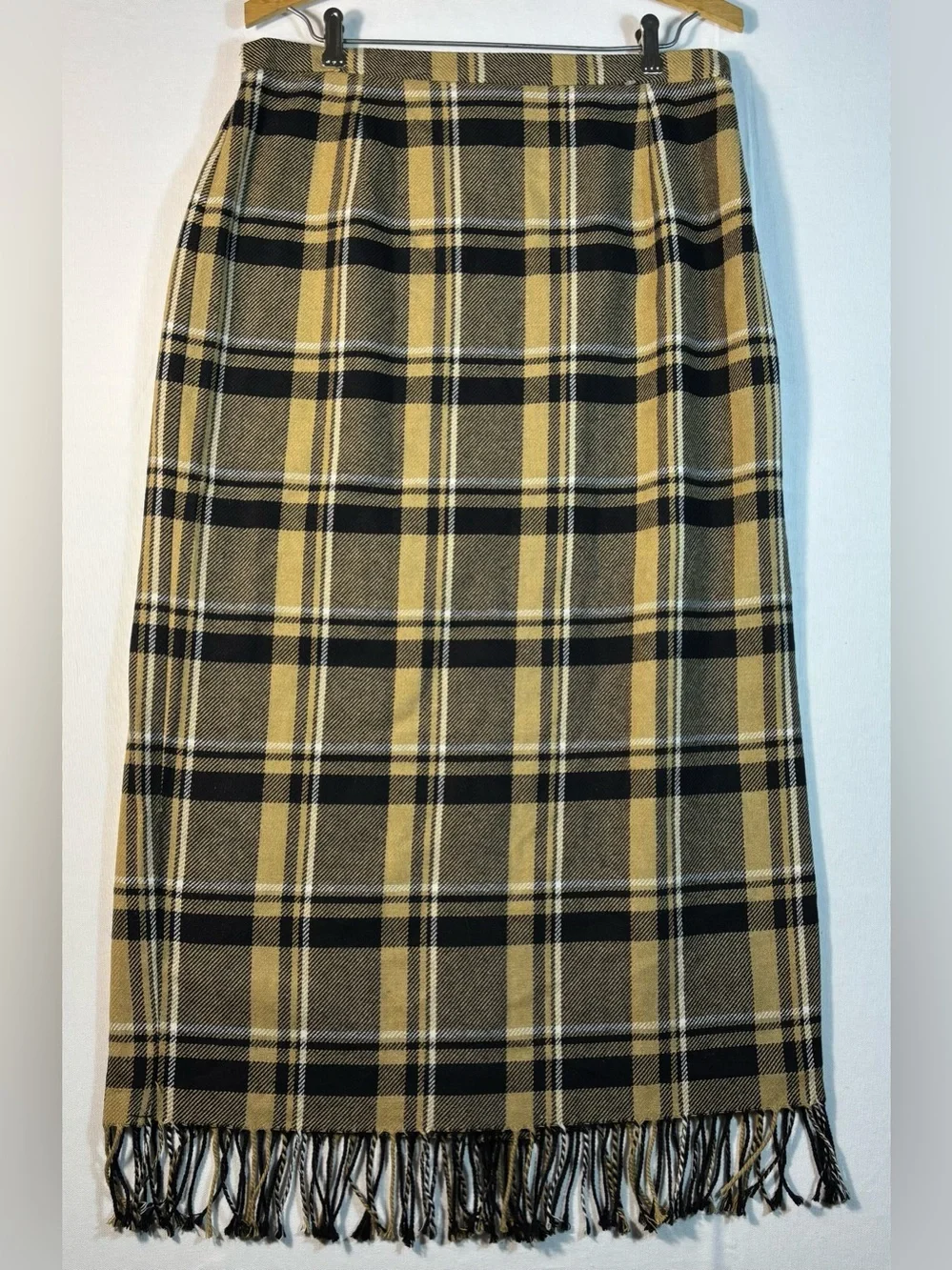 Requirements Women’s 14 Plaid Fringe Midi Skirt in Tan and Black